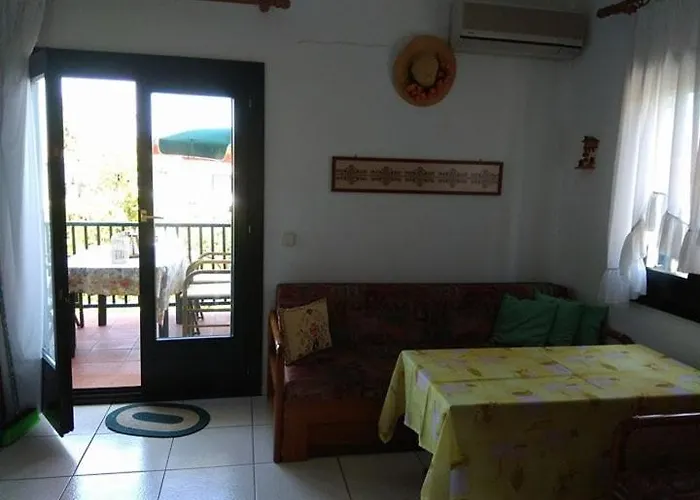 Chris & Irini Apartamento