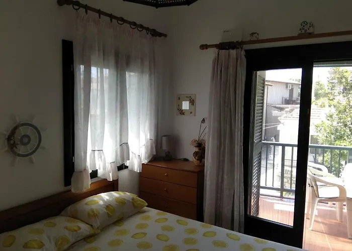 Chris & Irini Apartamento Áfitos