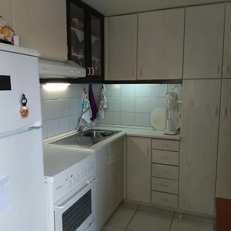 Chris & Irini Apartament *